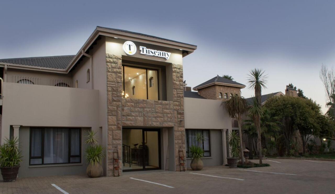 Tuscany Vryburg Luaran gambar