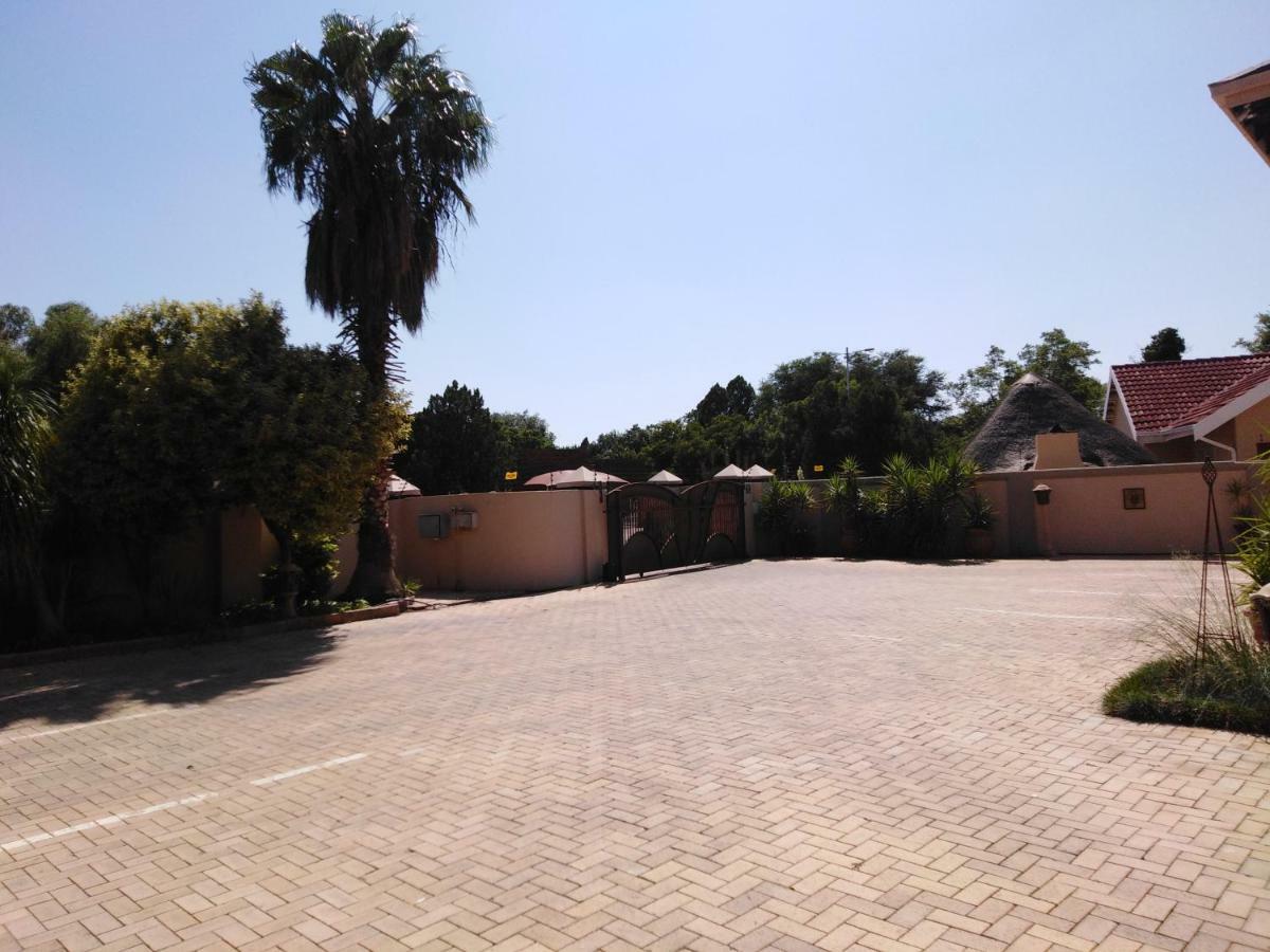 Tuscany Vryburg Luaran gambar